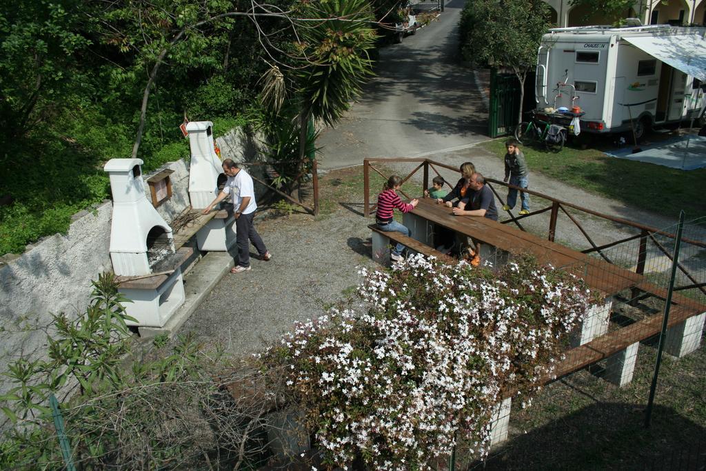 אלבניה Camping Delfino מראה חיצוני תמונה
